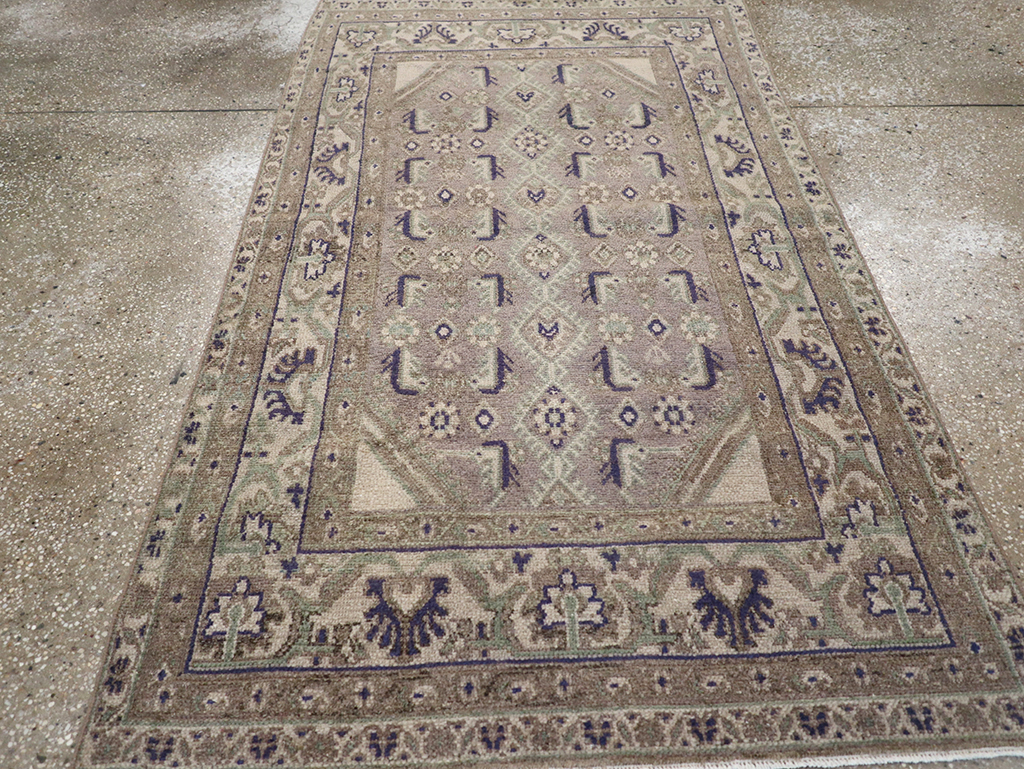 Vintage Persian Malayer Throw Rug, No.32824 - Galerie Shabab