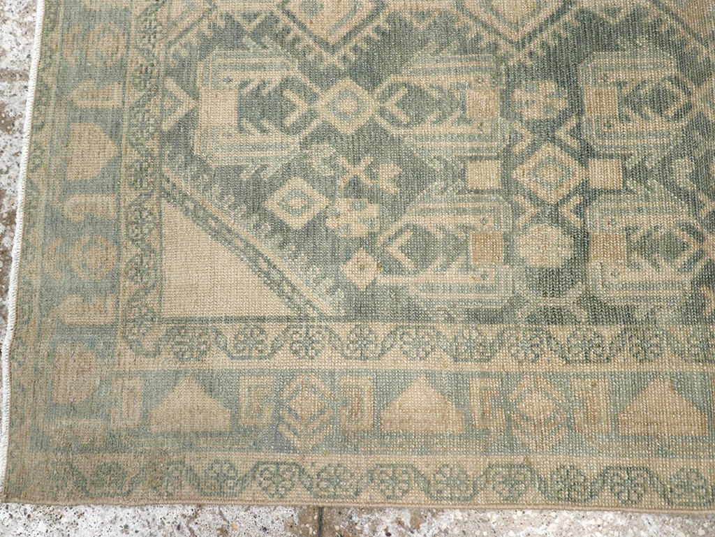 Vintage Persian Malayer Throw Rug, No.32826 - Galerie Shabab