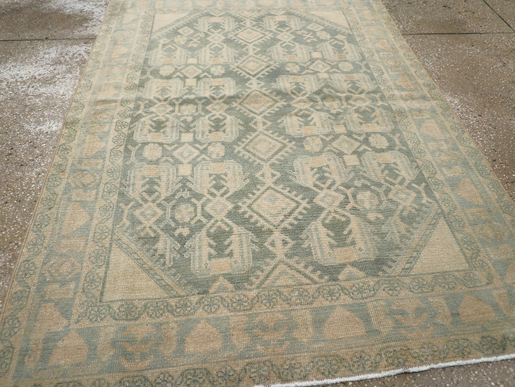 Vintage Persian Malayer Throw Rug, No.32826 - Galerie Shabab
