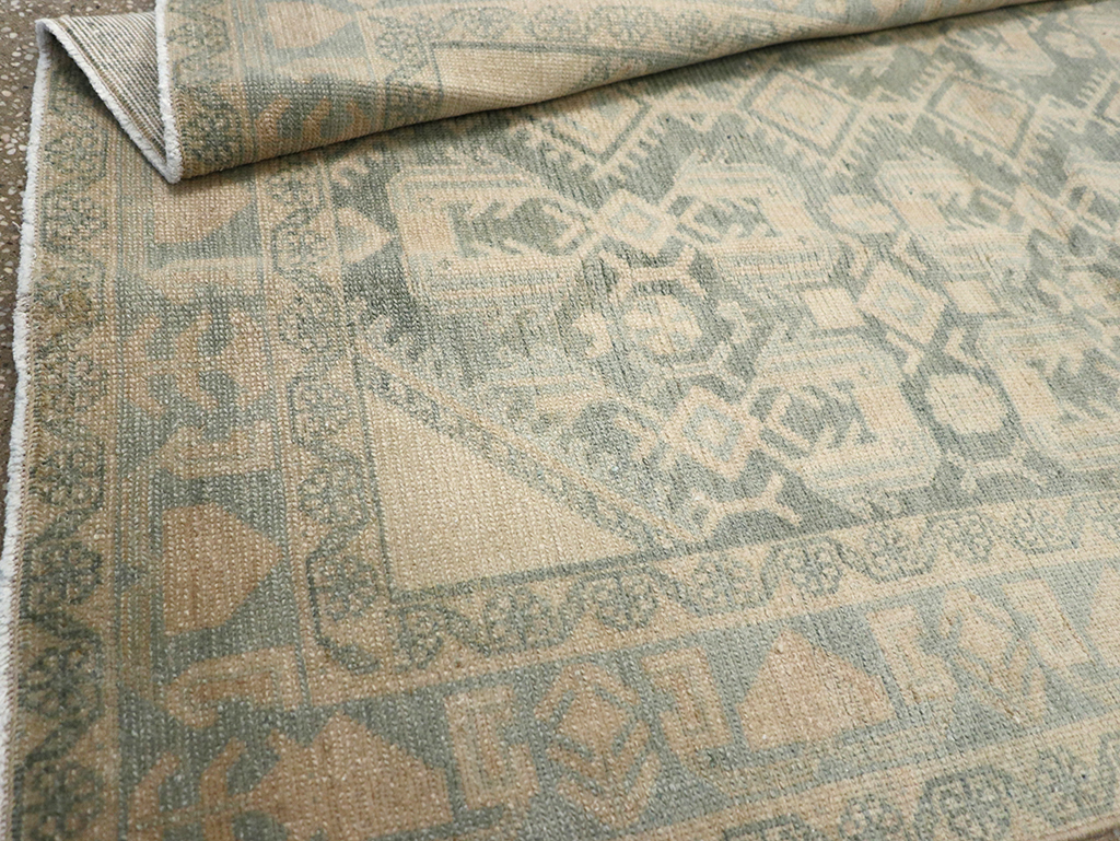 Vintage Persian Malayer Throw Rug, No.32826 - Galerie Shabab