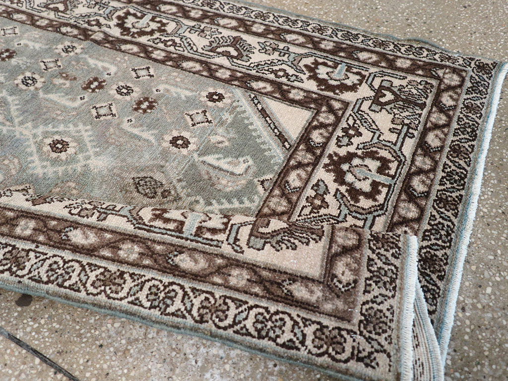 Vintage Persian Malayer Throw Rug, No.32827 - Galerie Shabab