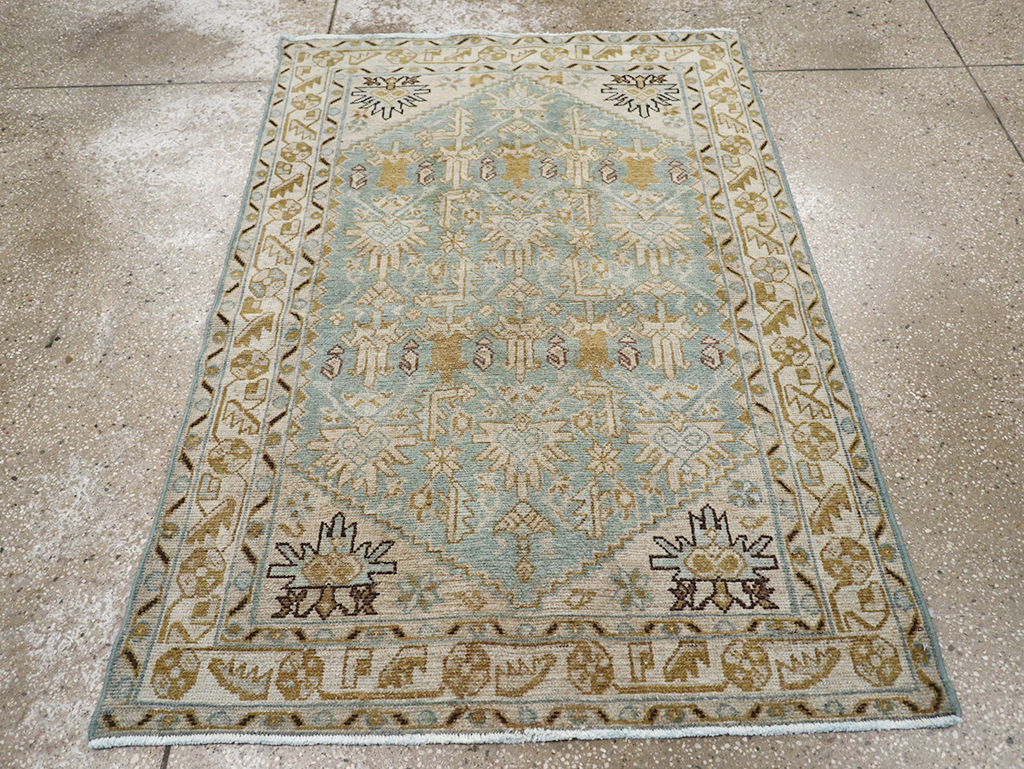 Vintage Persian Malayer Throw Rug, No.32830 - Galerie Shabab