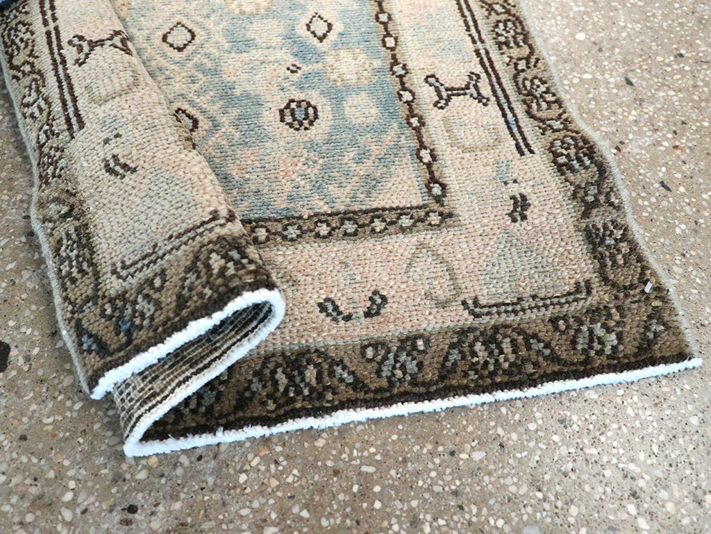 Vintage Persian Malayer Throw Rug, No.32834 - Galerie Shabab