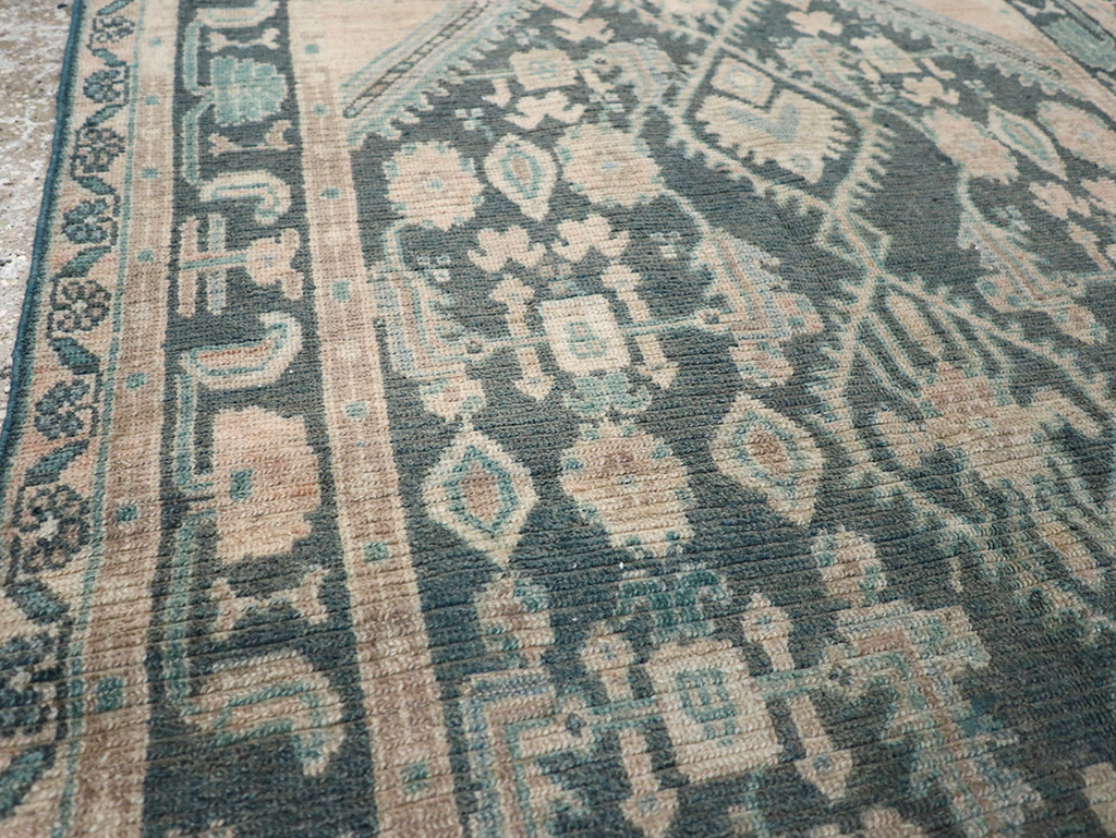 Vintage Persian Malayer Throw Rug, No.32835 - Galerie Shabab