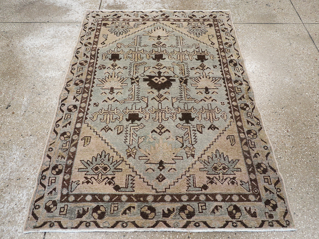Vintage Persian Malayer Throw Rug, No.32836 - Galerie Shabab