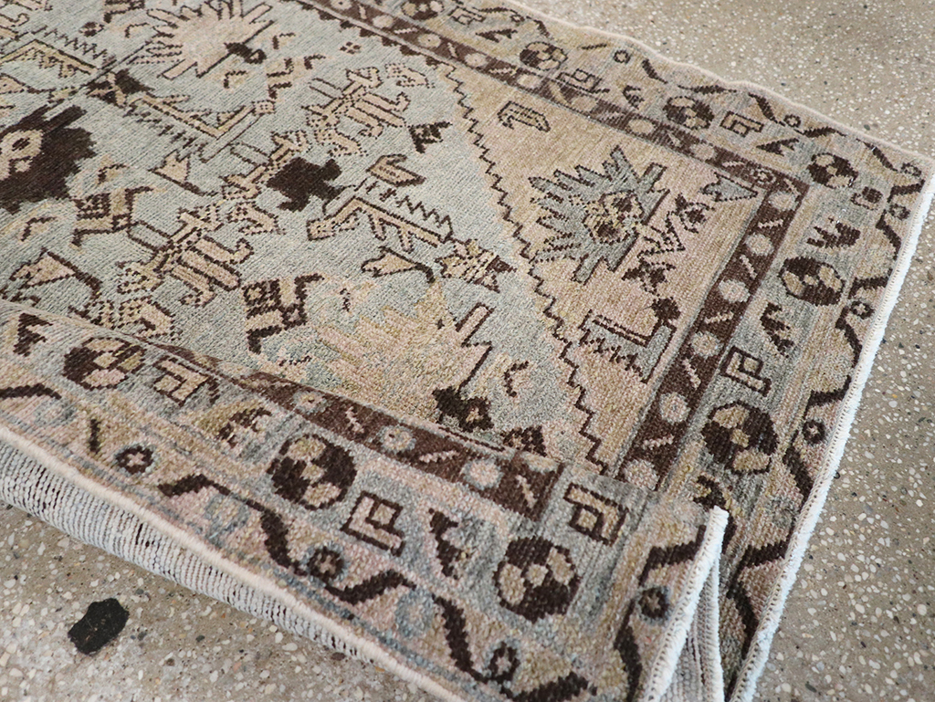 Vintage Persian Malayer Throw Rug, No.32836 - Galerie Shabab