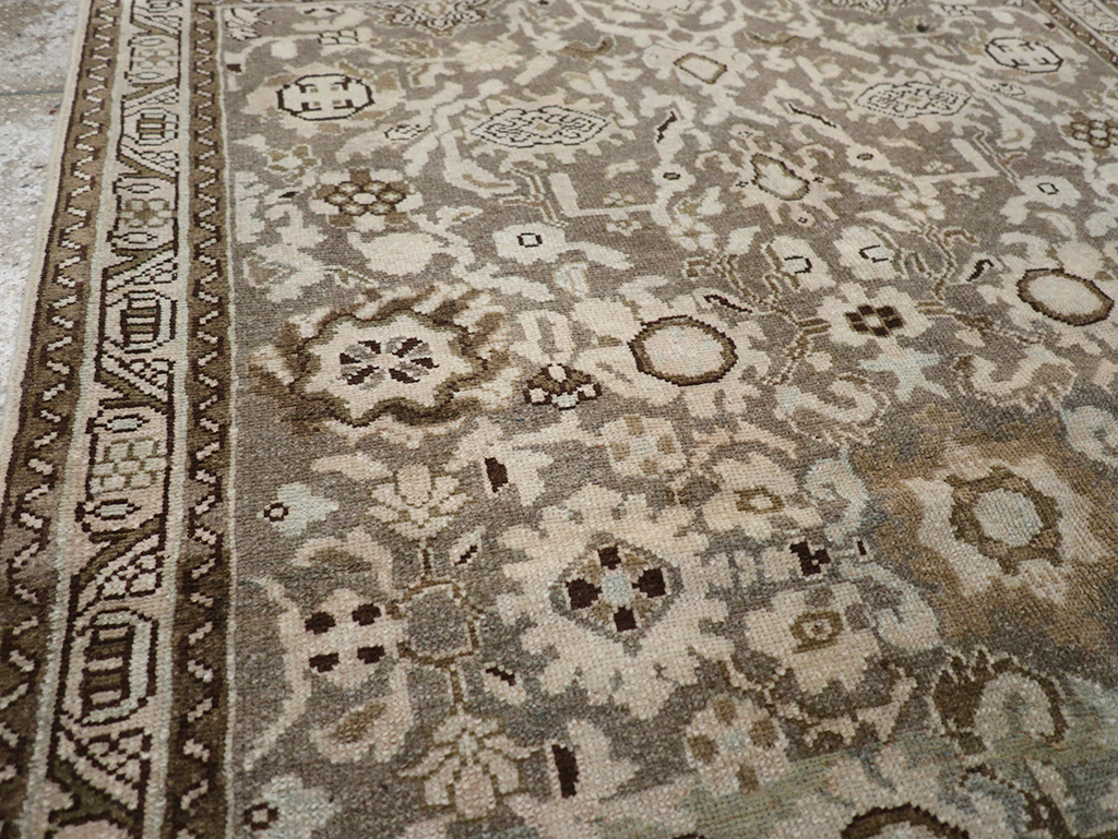 Vintage Persian Malayer Throw Rug, No.32838 - Galerie Shabab