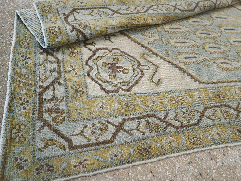 Vintage Persian Malayer Throw Rug, No.32840 - Galerie Shabab