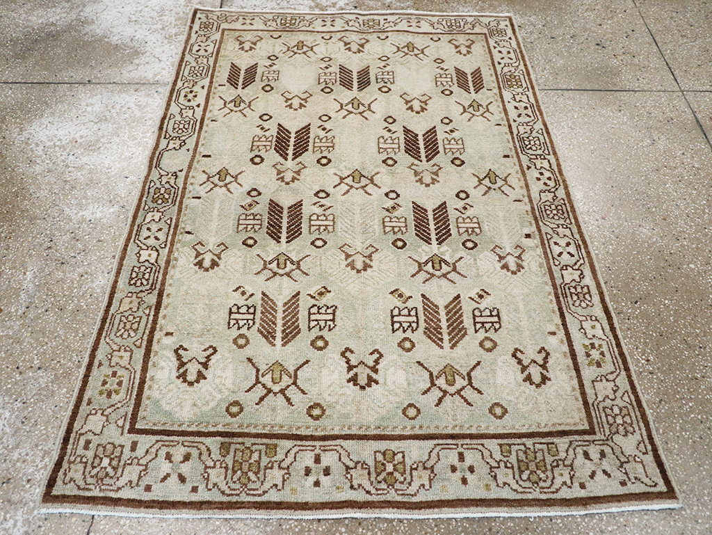 Vintage Persian Malayer Throw Rug, No.32844 - Galerie Shabab