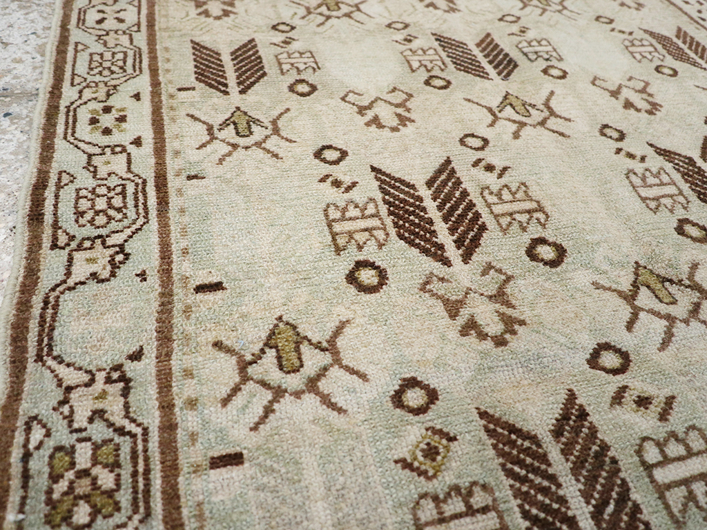Vintage Persian Malayer Throw Rug, No.32844 - Galerie Shabab