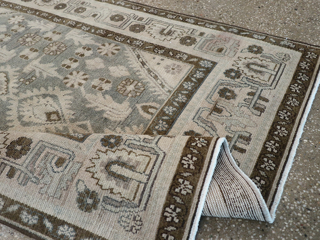 Vintage Persian Malayer Throw Rug, No.32845 - Galerie Shabab