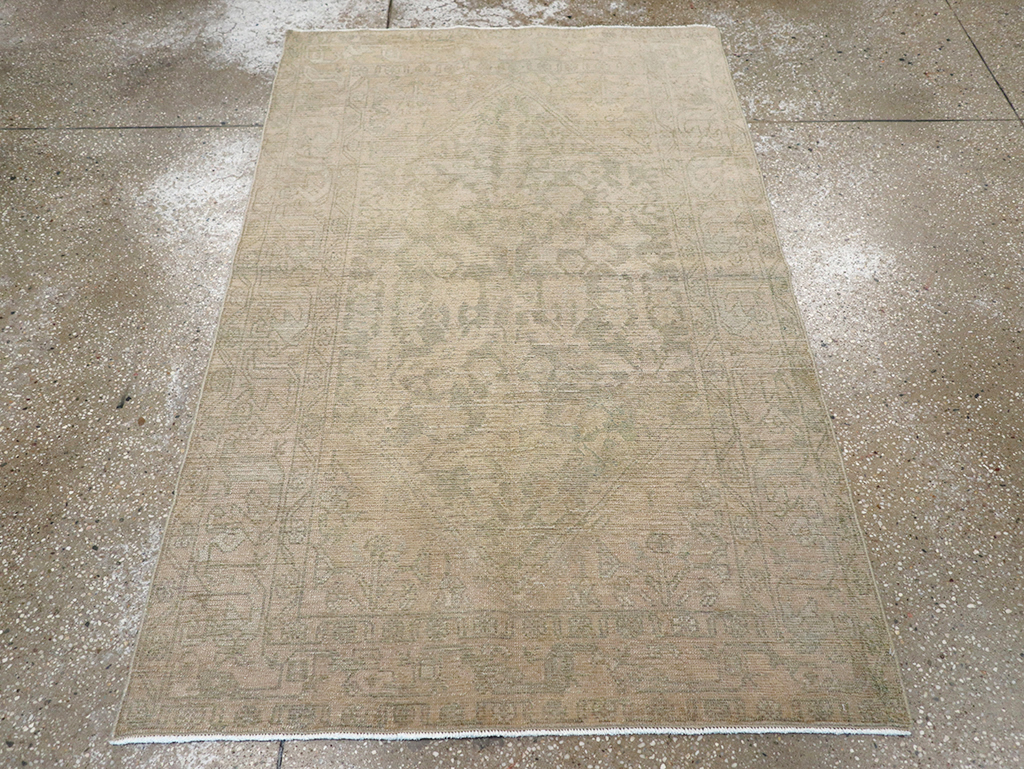 Vintage Persian Malayer Throw Rug, No.32846 - Galerie Shabab