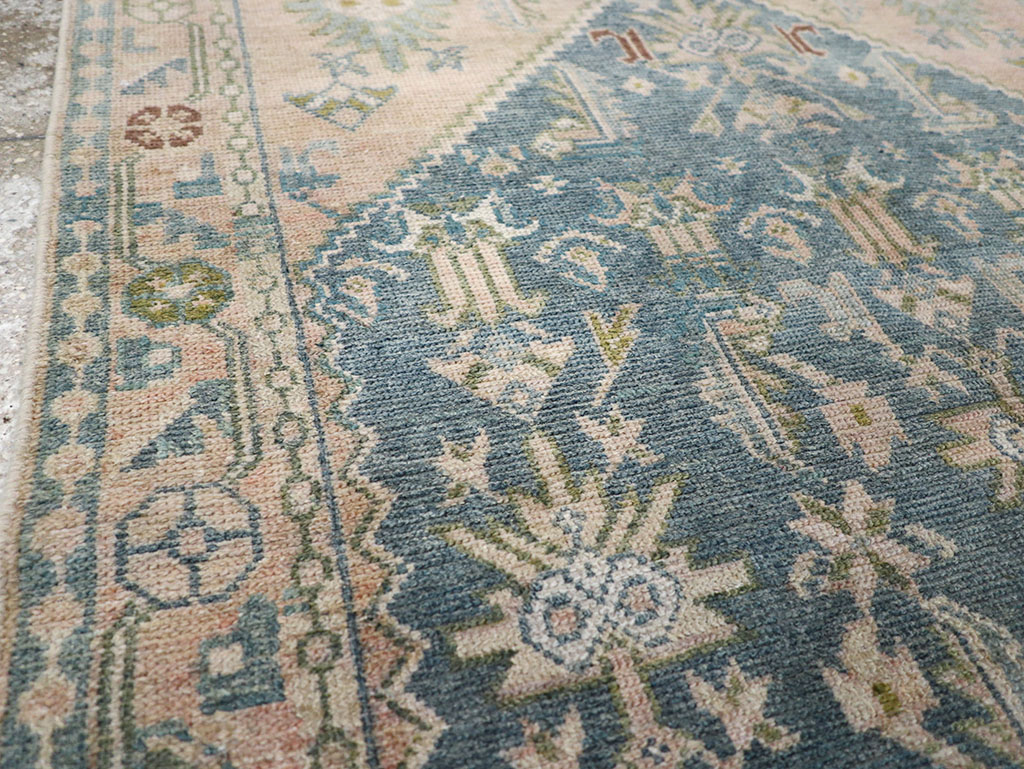 Vintage Persian Malayer Throw Rug, No.32847 - Galerie Shabab
