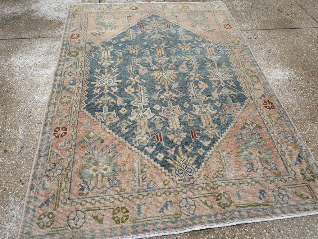 Vintage Persian Malayer Throw Rug, No.32847 - Galerie Shabab