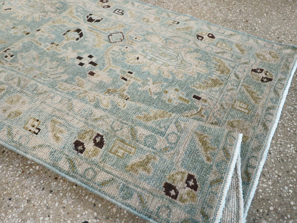 Vintage Persian Malayer Throw Rug, No.32850 - Galerie Shabab