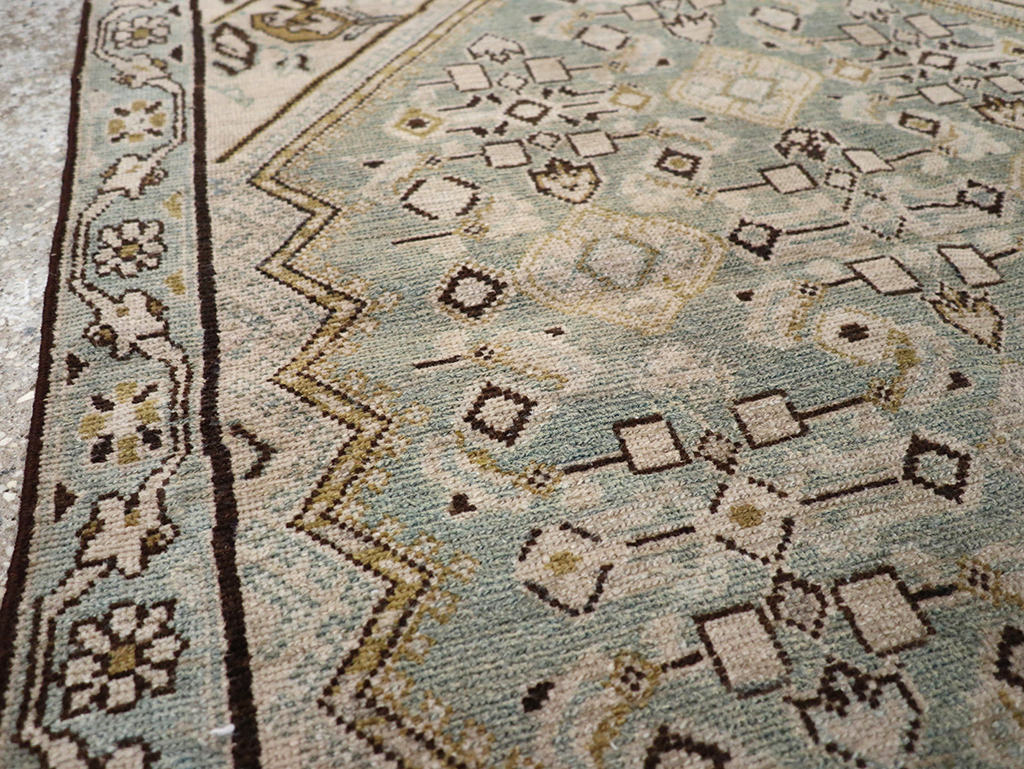 Vintage Persian Malayer Throw Rug, No.32853 - Galerie Shabab