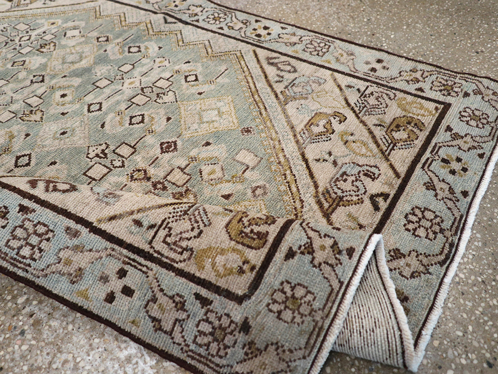 Vintage Persian Malayer Throw Rug, No.32853 - Galerie Shabab