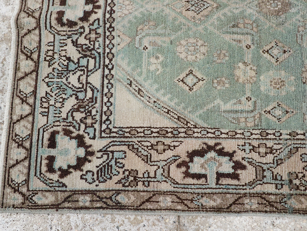 Vintage Persian Malayer Throw Rug, No.32855 - Galerie Shabab