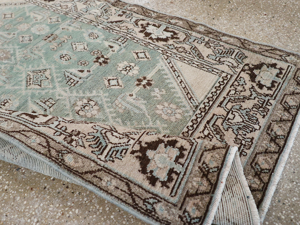Vintage Persian Malayer Throw Rug, No.32855 - Galerie Shabab