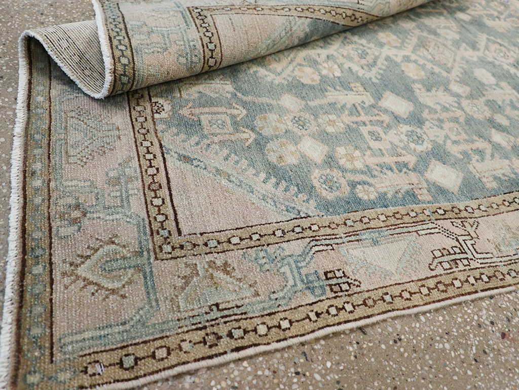 Vintage Persian Malayer Throw Rug, No.32856 - Galerie Shabab