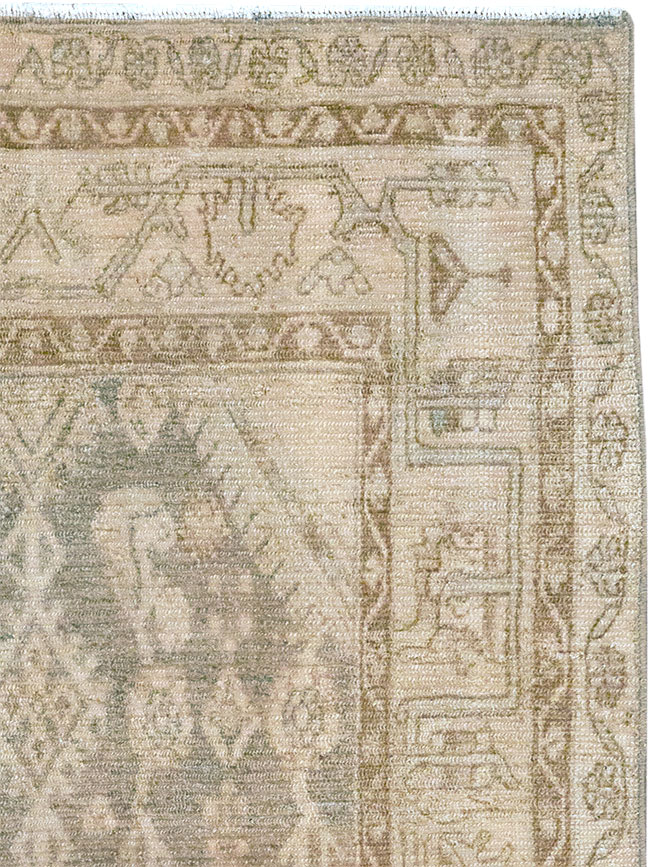 Vintage Persian Malayer Throw Rug, No.32857 - Galerie Shabab