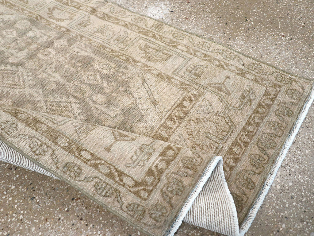 Vintage Persian Malayer Throw Rug, No.32857 - Galerie Shabab