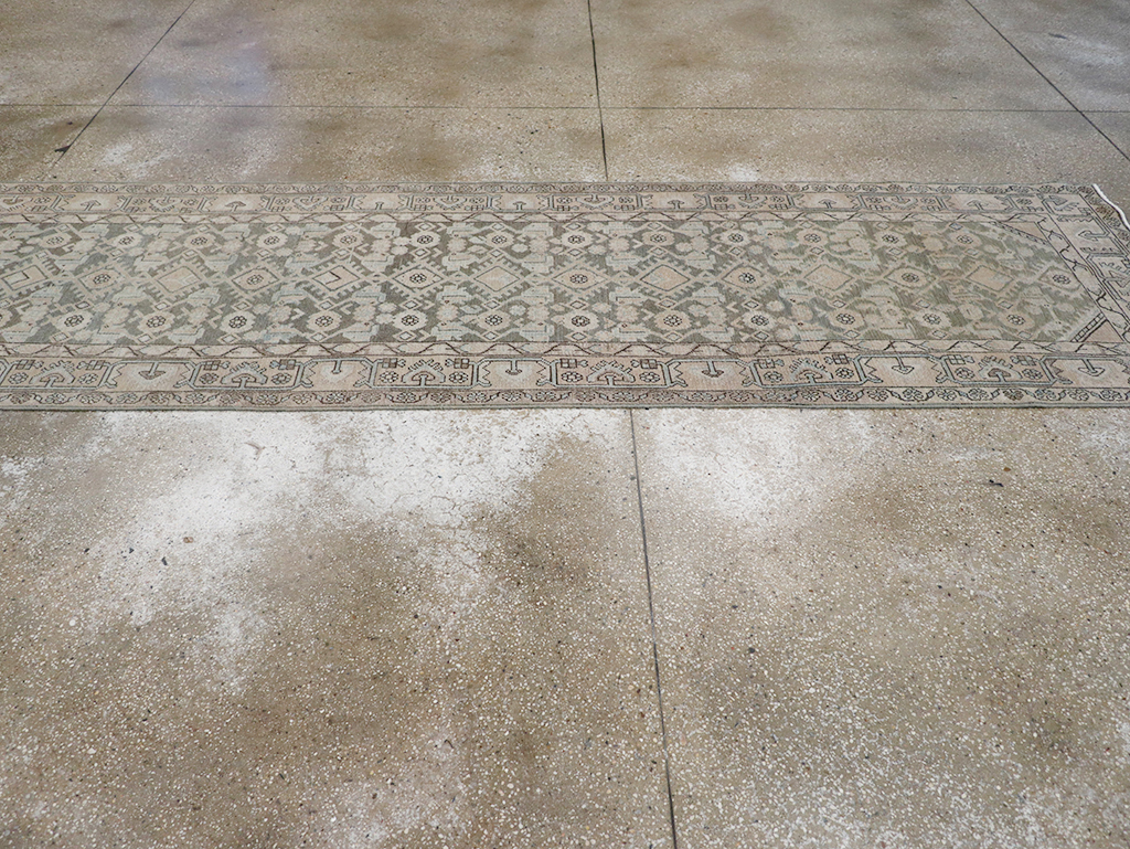 Vintage Persian Malayer Runner, No.32862 - Galerie Shabab