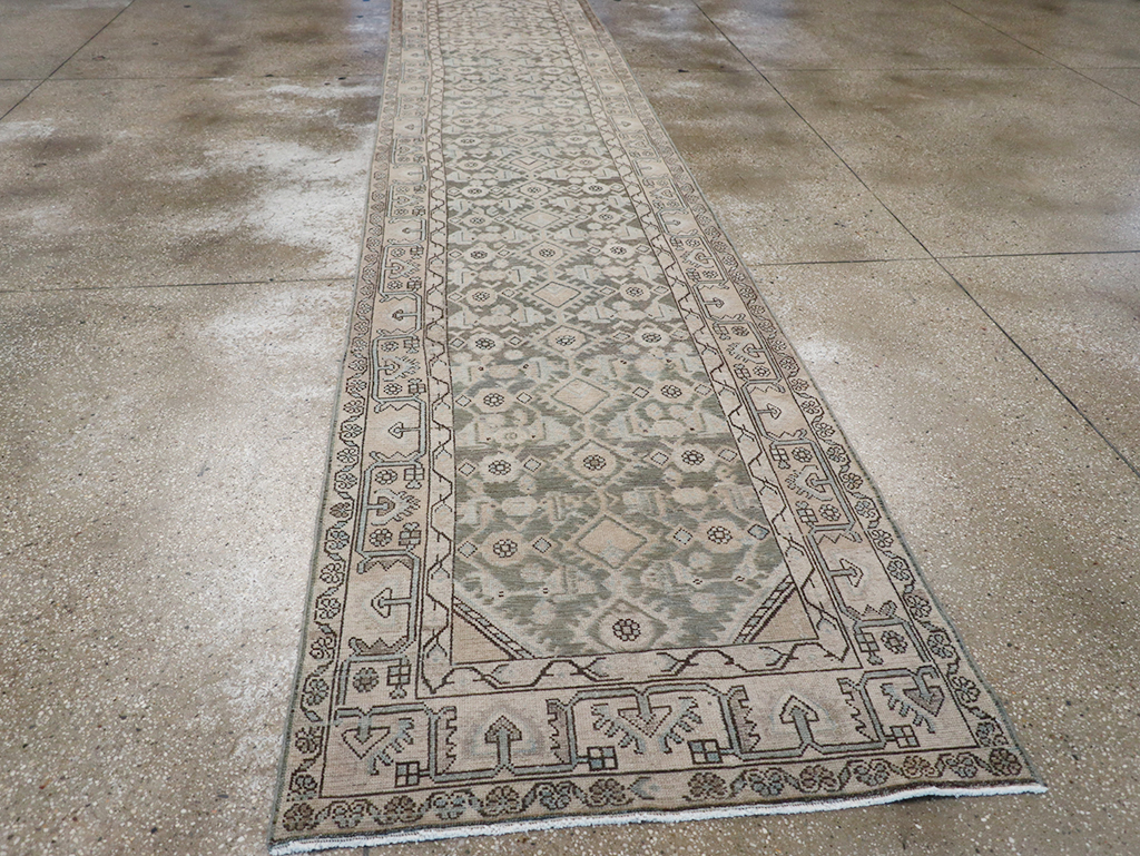 Vintage Persian Malayer Runner, No.32862 - Galerie Shabab