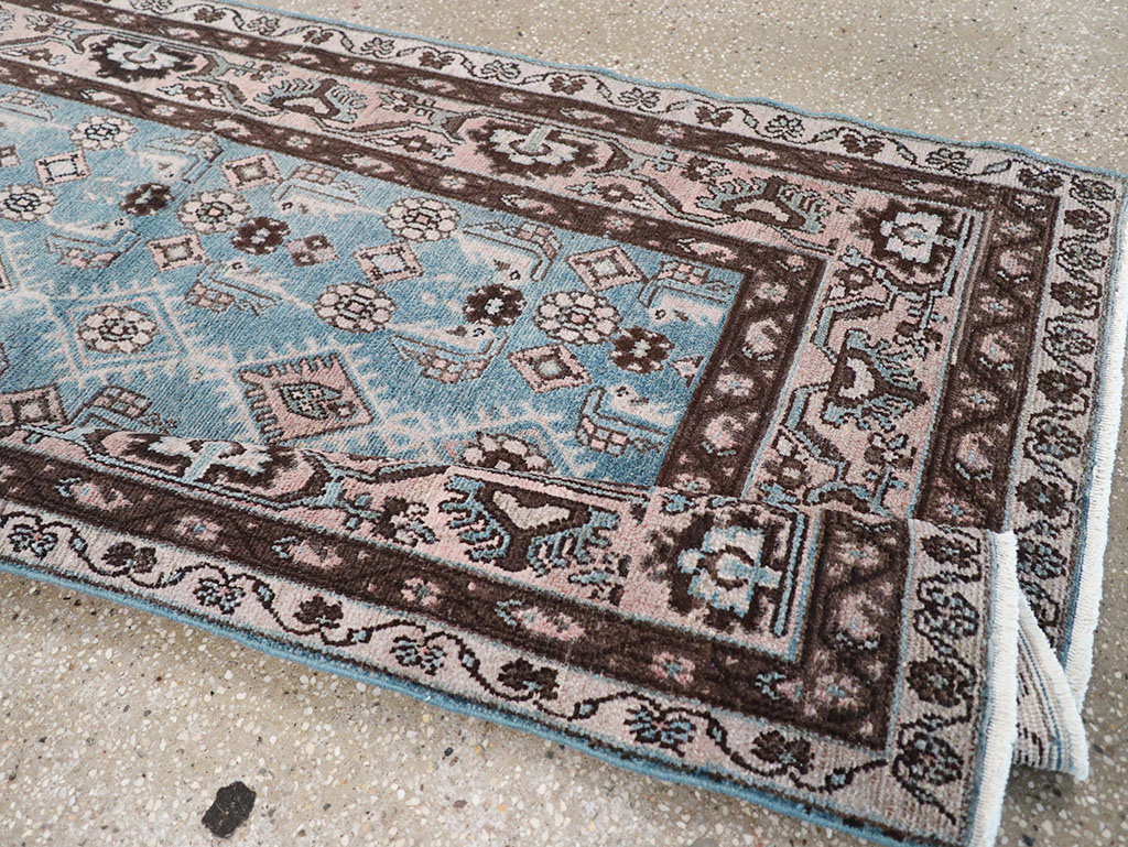 Vintage Persian Malayer Runner, No.32870 - Galerie Shabab