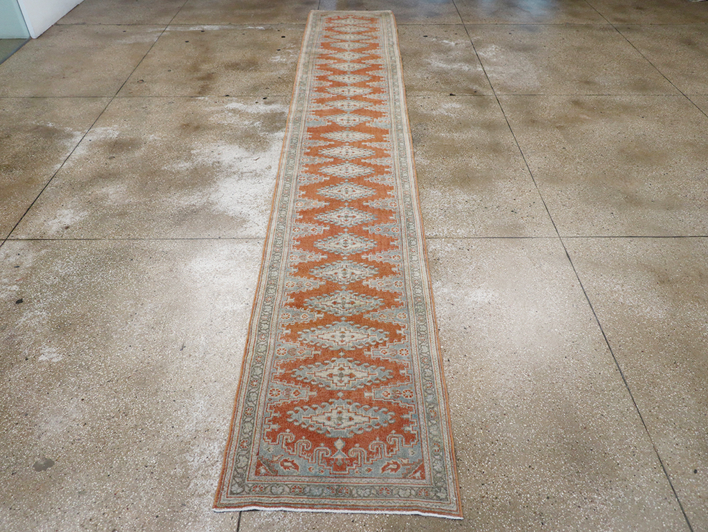 Vintage Persian Veece Long Runner, No.32881 - Galerie Shabab