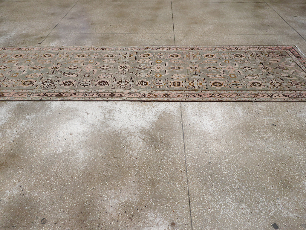 Vintage Persian Malayer Long Runner, No.32883 - Galerie Shabab