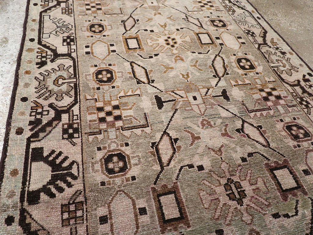 Vintage Persian Malayer Runner, No.32885 - Galerie Shabab