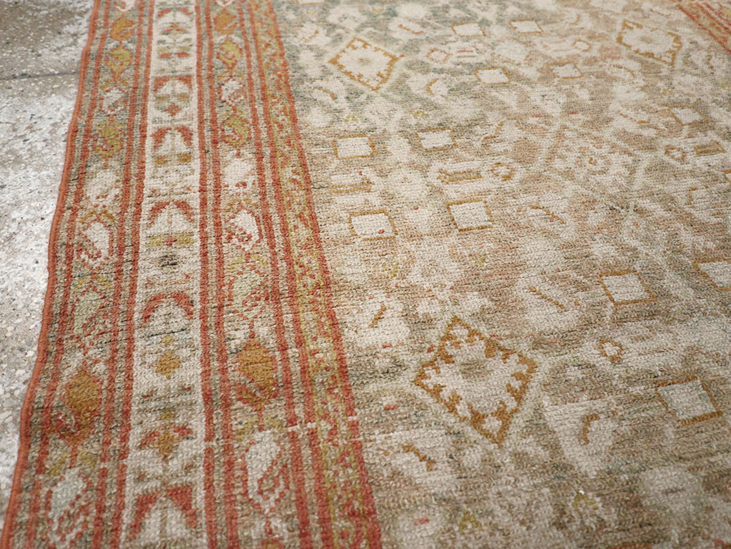 Antique Persian Malayer Accent Rug, No.32891 - Galerie Shabab