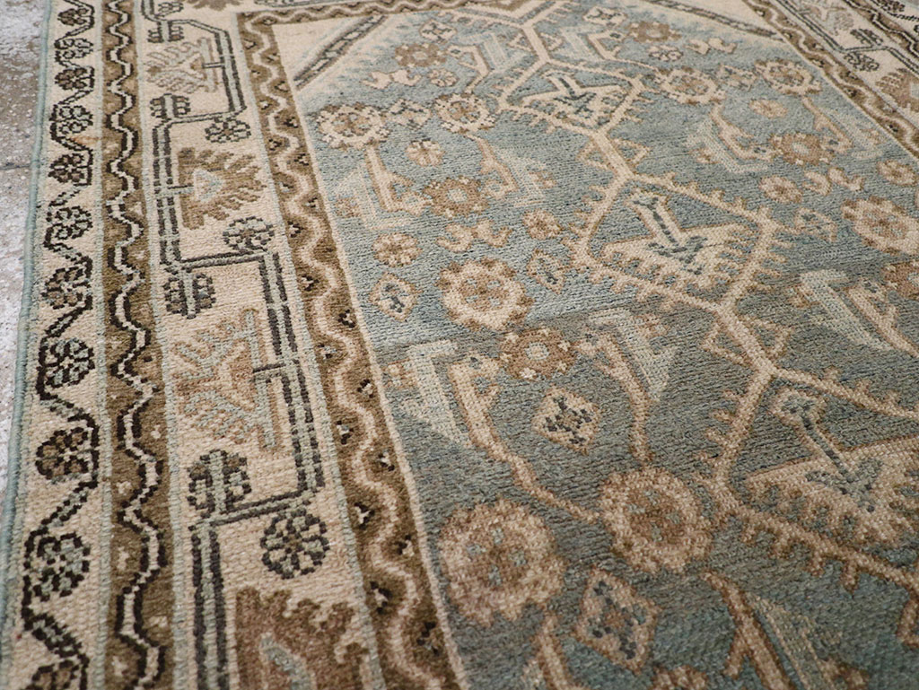 Vintage Persian Malayer Throw Rug, No.32892 - Galerie Shabab