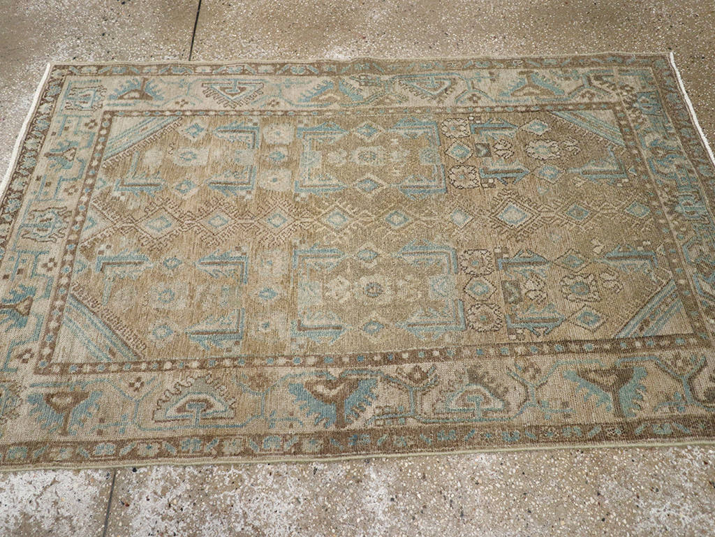 Vintage Persian Malayer Throw Rug, No.32893 - Galerie Shabab