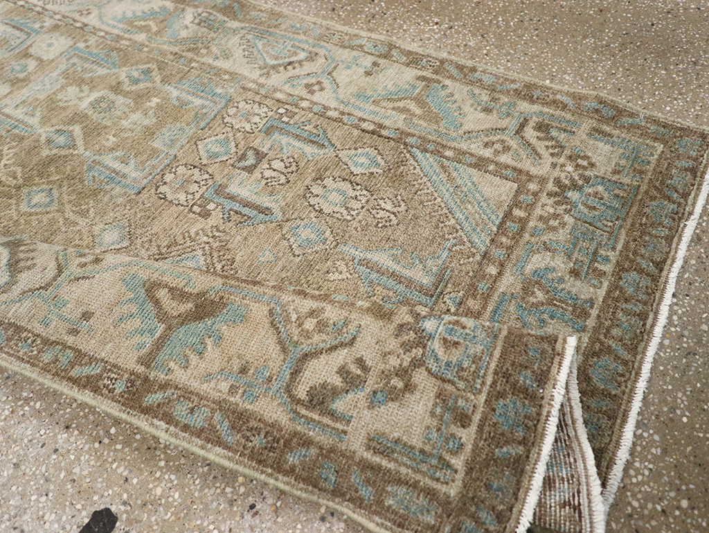 Vintage Persian Malayer Throw Rug, No.32893 - Galerie Shabab
