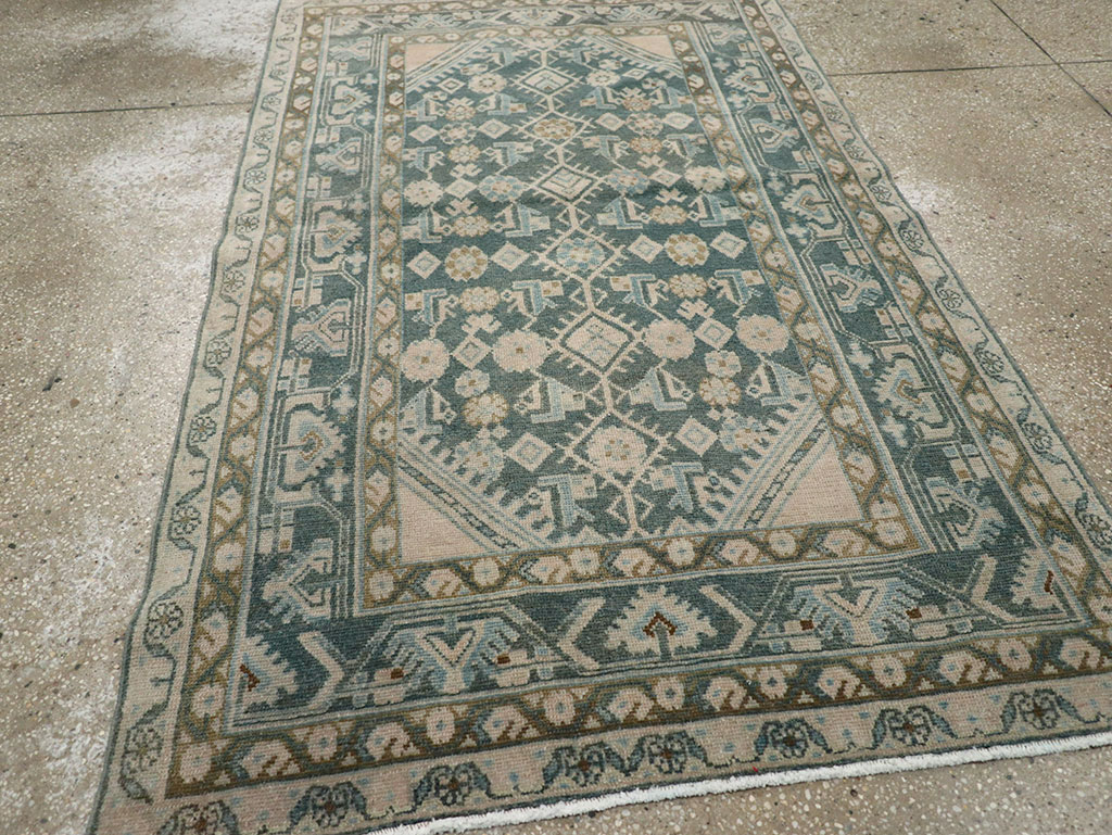 Vintage Persian Malayer Throw Rug, No.32894 - Galerie Shabab