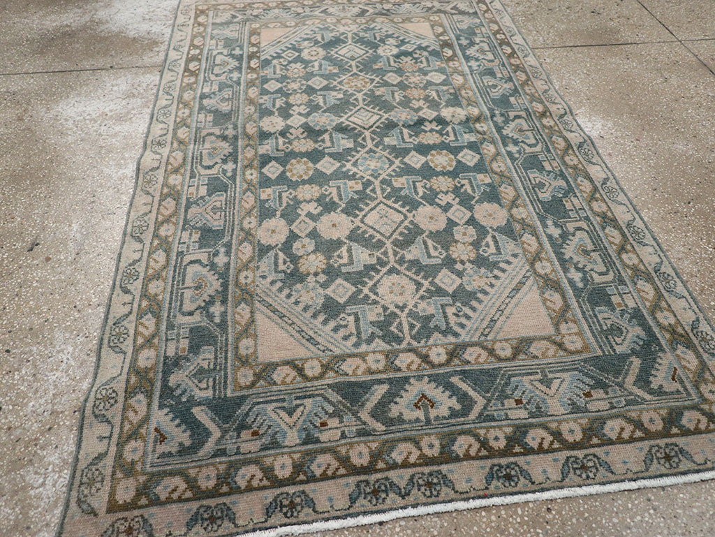 Vintage Persian Malayer Throw Rug, No.32894 - Galerie Shabab