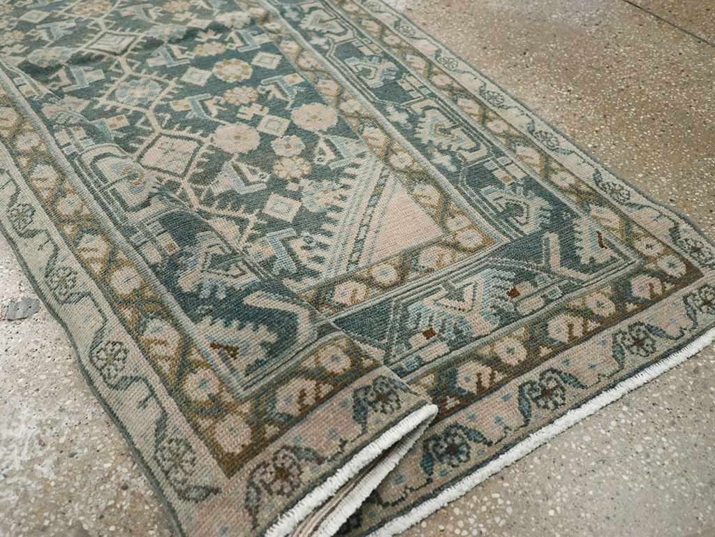 Vintage Persian Malayer Throw Rug, No.32894 - Galerie Shabab