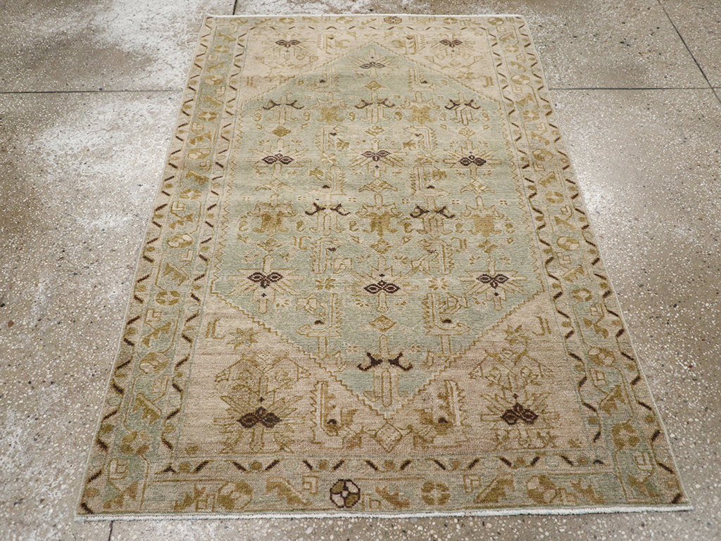 Vintage Persian Malayer Throw Rug, No.32895 - Galerie Shabab