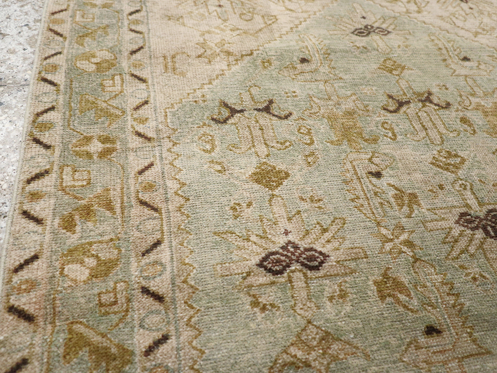 Vintage Persian Malayer Throw Rug, No.32895 - Galerie Shabab