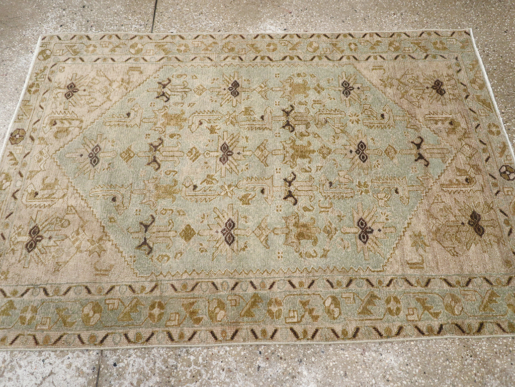 Vintage Persian Malayer Throw Rug, No.32895 - Galerie Shabab