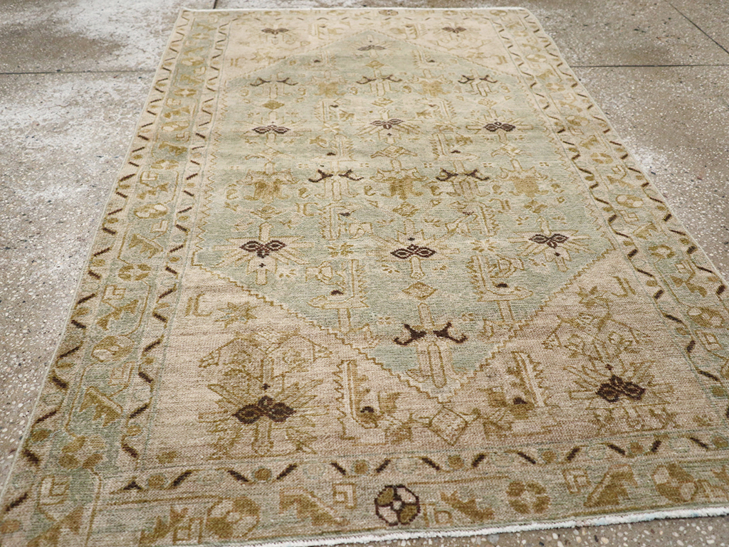 Vintage Persian Malayer Throw Rug, No.32895 - Galerie Shabab