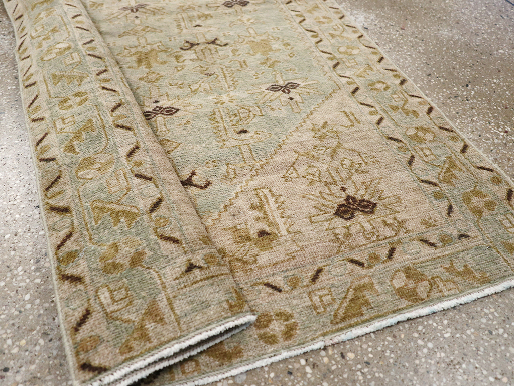 Vintage Persian Malayer Throw Rug, No.32895 - Galerie Shabab