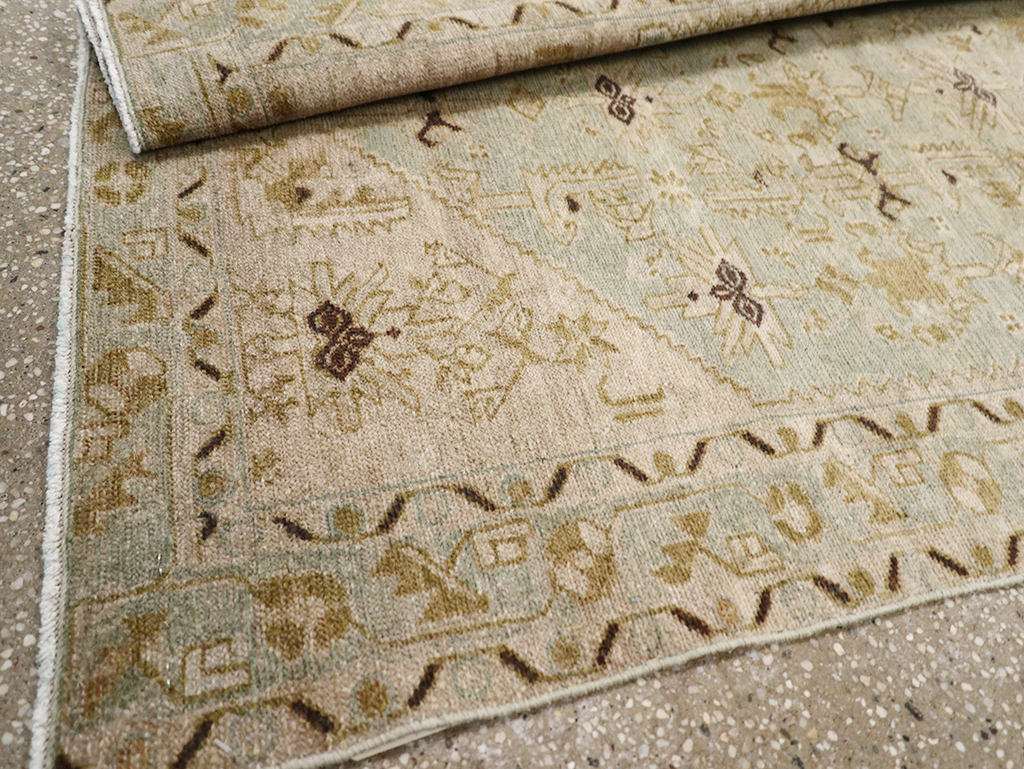 Vintage Persian Malayer Throw Rug, No.32895 - Galerie Shabab