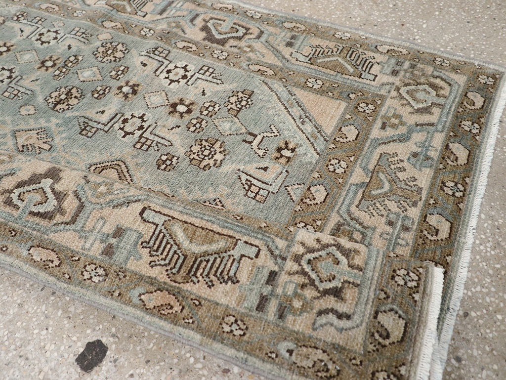 Vintage Persian Malayer Throw Rug, No.32903 - Galerie Shabab