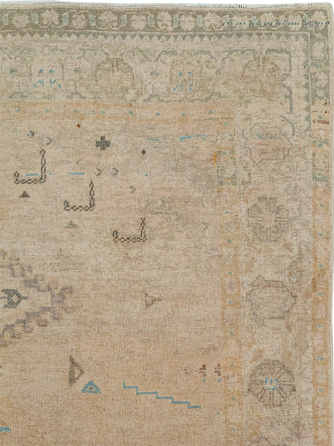 Vintage Persian Veece Accent Carpet, No.32904 - Galerie Shabab