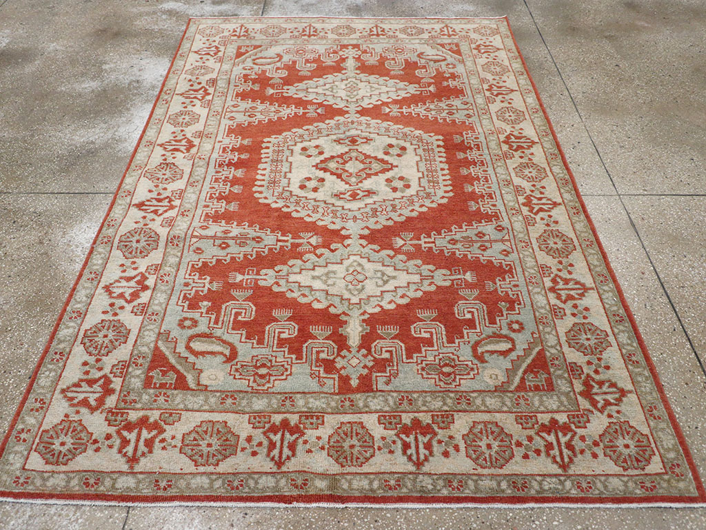 Vintage Persian Veece Accent Rug, No.32906 - Galerie Shabab