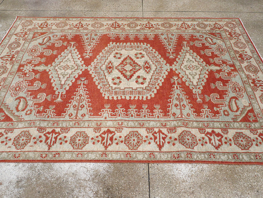 Vintage Persian Veece Accent Rug, No.32906 - Galerie Shabab
