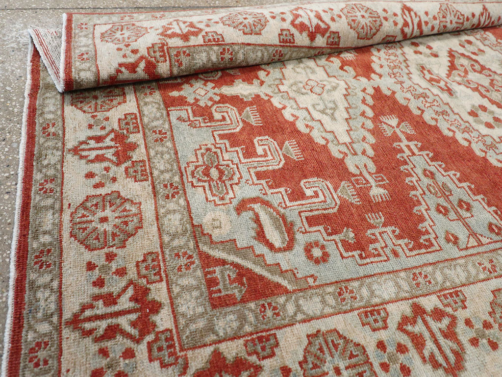 Vintage Persian Veece Accent Rug, No.32906 - Galerie Shabab